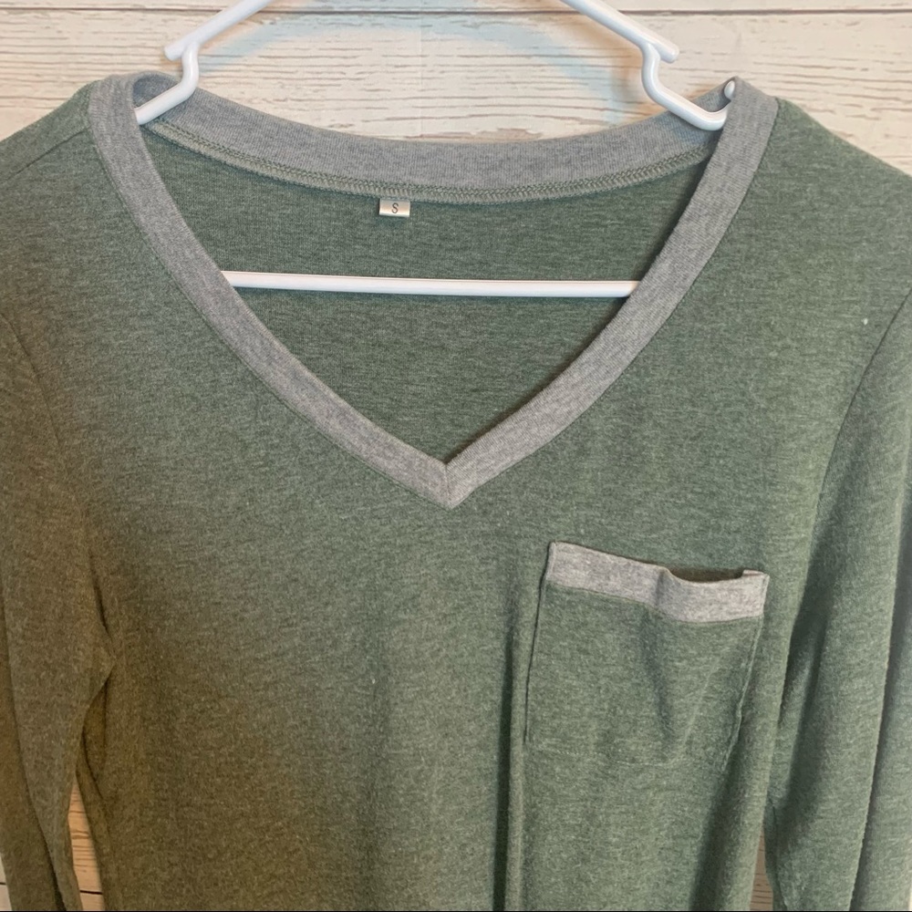 Green Long Sleeve Shirt - Picture 2 of 4